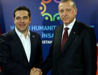 Αύριο το τετ-α-τετ Τσίπρα-Ερντογάν υπό τη σκιά των δύο Ελλήνων στρατιωτικών